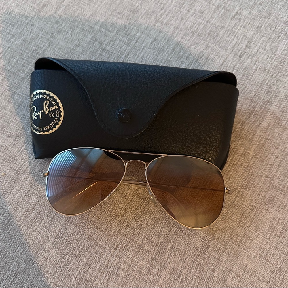 Ray-Ban Gold Large Old School Aviator Sunglasses with Black Case